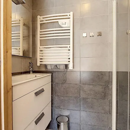 Apartment Lumineux Face Aux Pistes, 3 Chambres, 6 Pers., Centre Station, 73300 - Fr-1-416-35 *